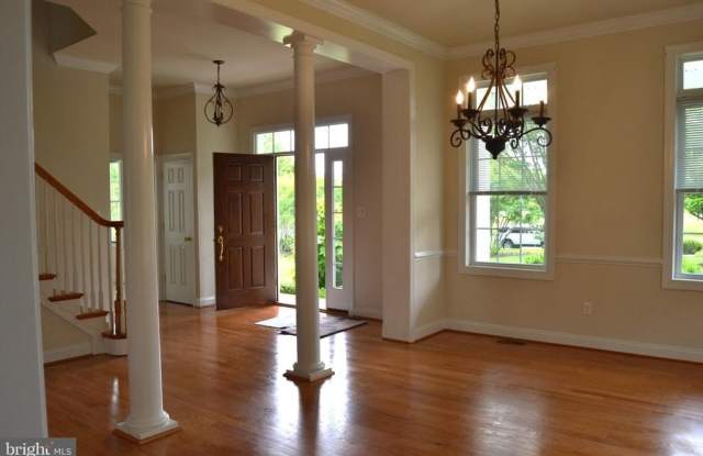 806 WREN LANE Gallery 3