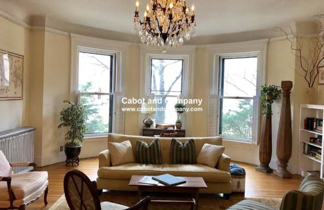 290 Commonwealth Ave. photos photos