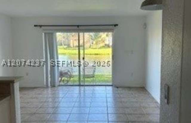 12879 SW 31st Ct Gallery 2