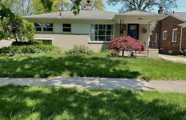 1614 Aline photos photos