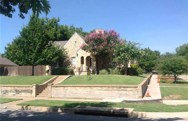 1900 Clover Lane - 1900 Clover Lane, Fort Worth, TX 76107