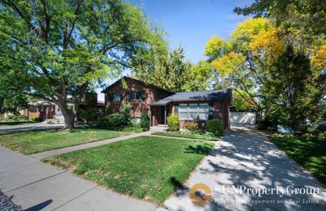 Beautiful Remodeled Home In Great Midvale Location Gallery 1