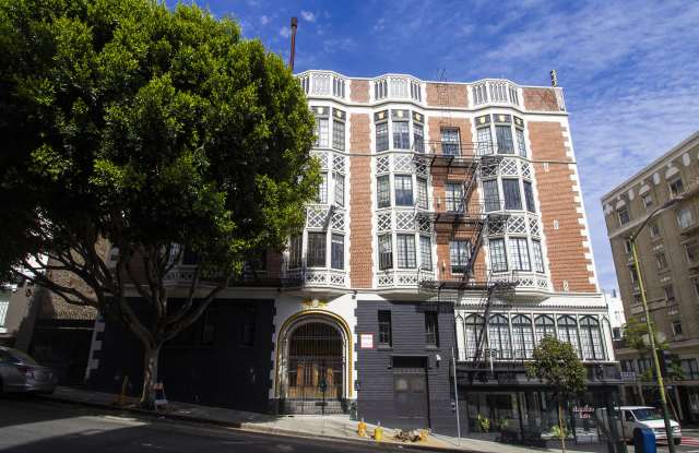 610 LEAVENWORTH photos photos