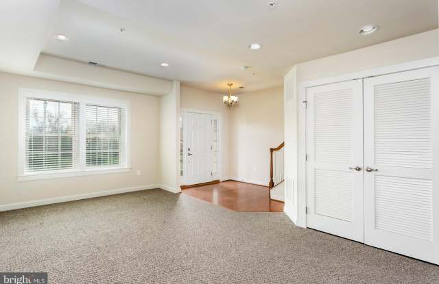 7706 DUNCANNON LANE Gallery 4