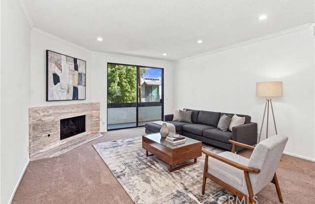 14115 Moorpark Street Gallery 2