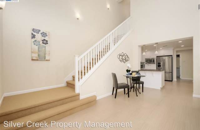 2811 Quarryhill Ave. Unit #2 Gallery 3