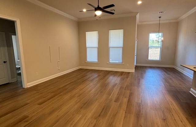 Gorgeous 3 Bedroom Home in Princeton - Only 3 Years Old! Gallery 3