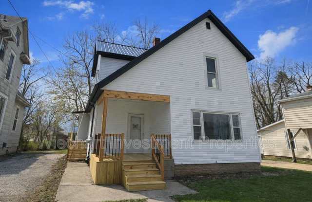 931 1/2 W Wayne St photos photos