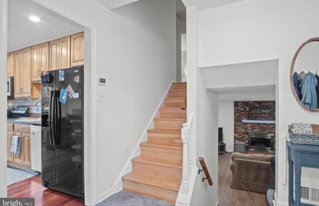 7813 NEW LONDON Drive Gallery 3