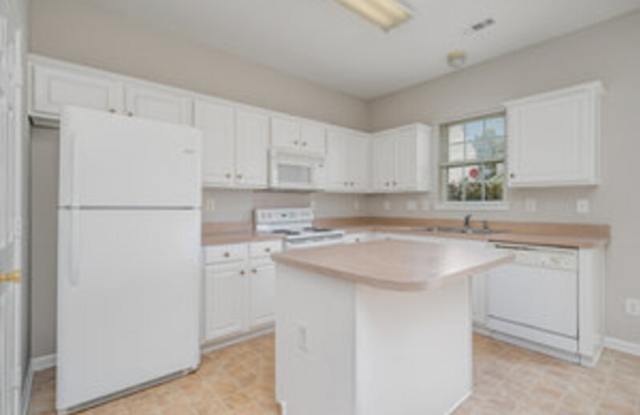 1231 Joannas Ct Gallery 4