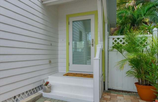 2605 PASS A GRILLE Way Gallery 3