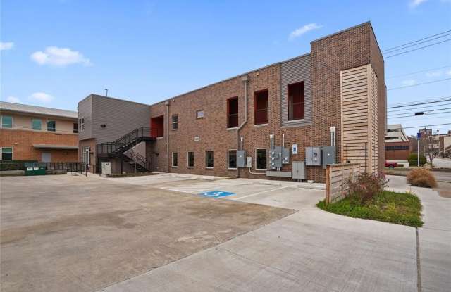 1100 S Lake Street - 1100 South Lake Street, Fort Worth, TX 76104