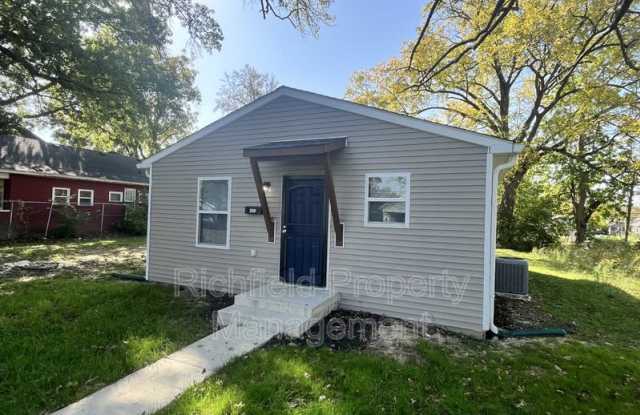 2850 North Chester Avenue photos photos