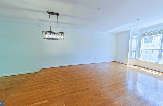 3905 CHELSEA PARK Lane Gallery 3