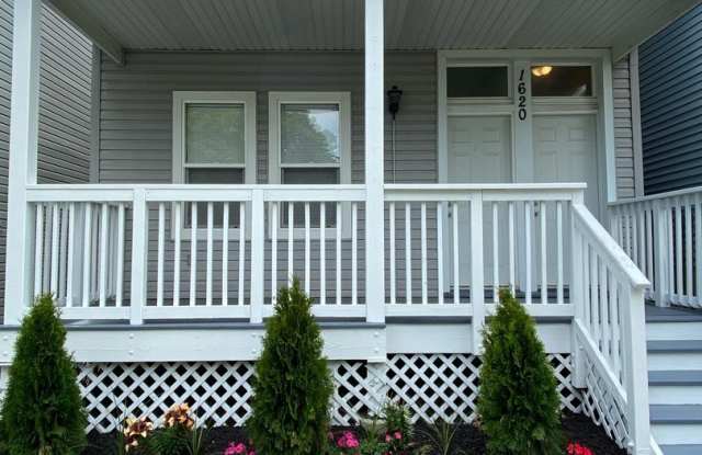 1620 N Spaulding Avenue photos photos