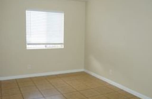 4970 Auburn Dr Apt 1 Gallery 3