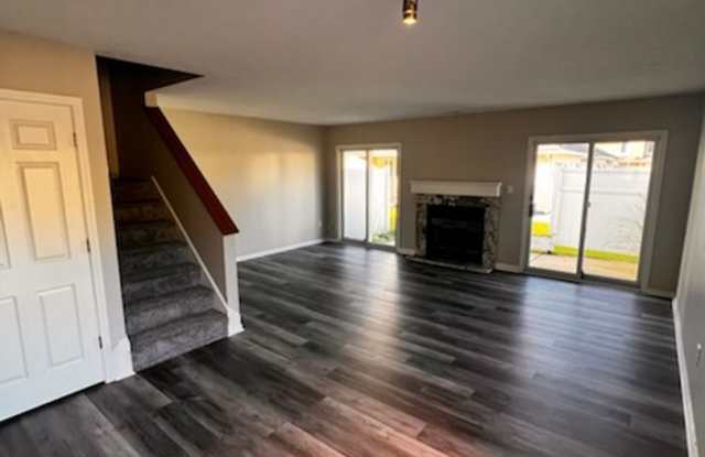 3 Bedroom 2 1/2 Bath Condo for rent Gallery 3