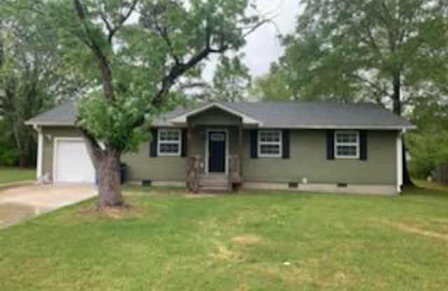 Nice 3 bedroom, 2 bath Home - 109 Gary Court, Jacksonville, NC 28546 Nice 3 bedroom, 2 bath Home - 109 Gary Court, Jacksonville, NC 28546