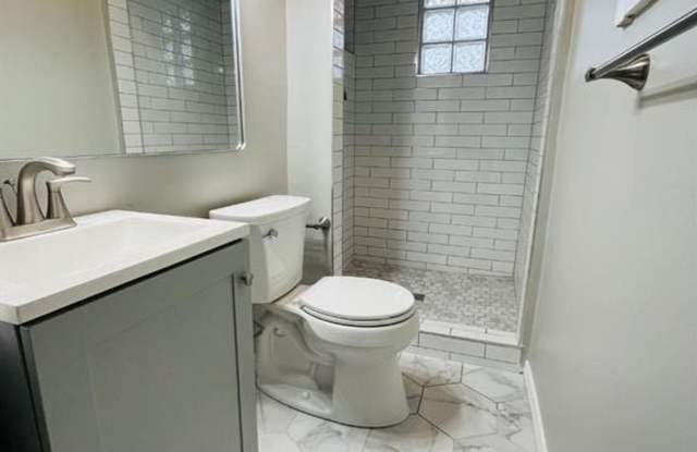 6628 Deloache Avenue Gallery 2