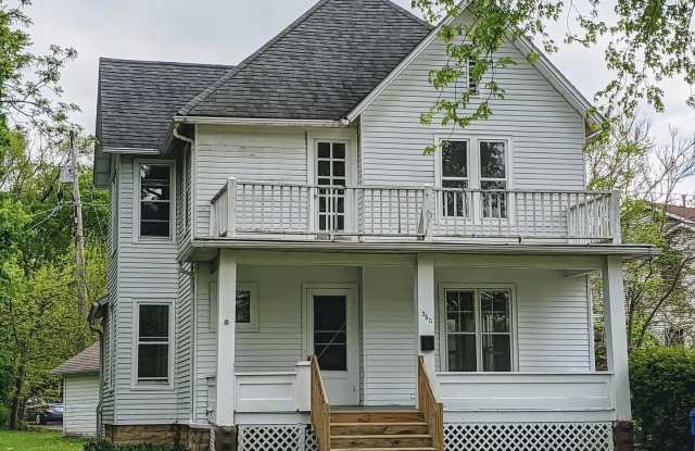 360 Augusta Ave photos photos