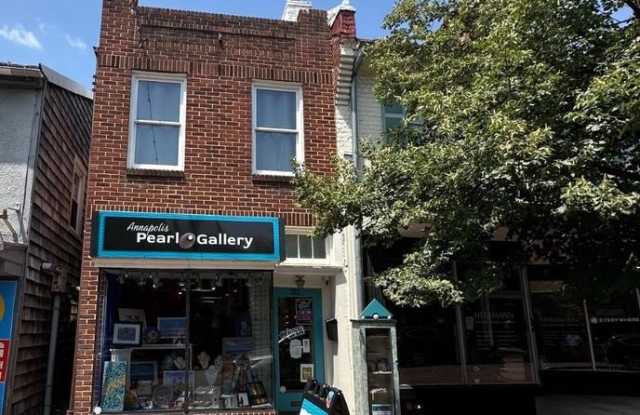 32 WEST ST #B Gallery 1