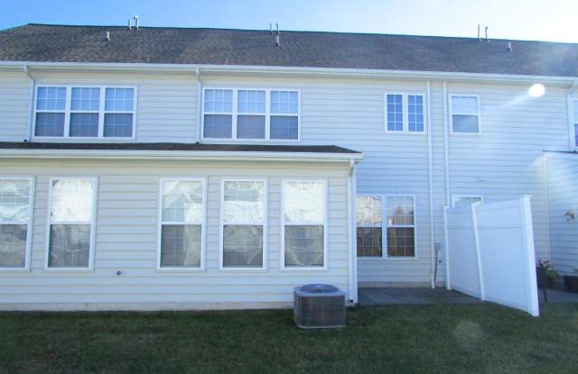 206 W BOURNE Way Gallery 2