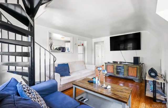 40 Avenel Street - 2 Gallery 3