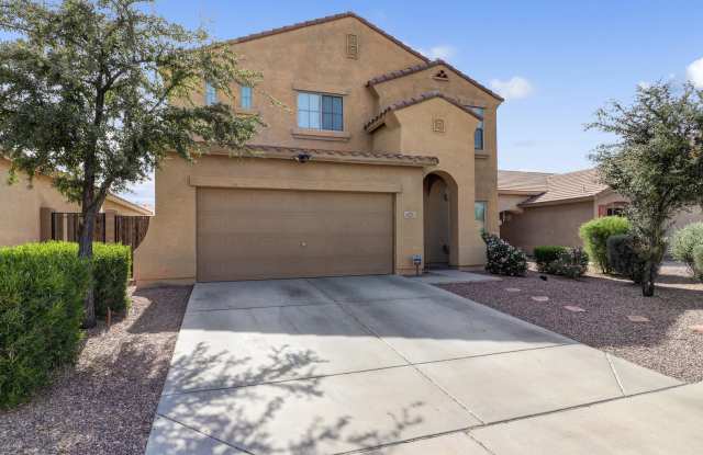 Gorgeous 5 Bed 2.5 Bath home in south Phoenix - 6724 South 36th Lane, Phoenix, AZ 85041