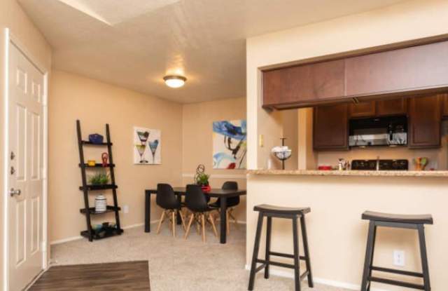 16582 Henderson Pass Gallery 3