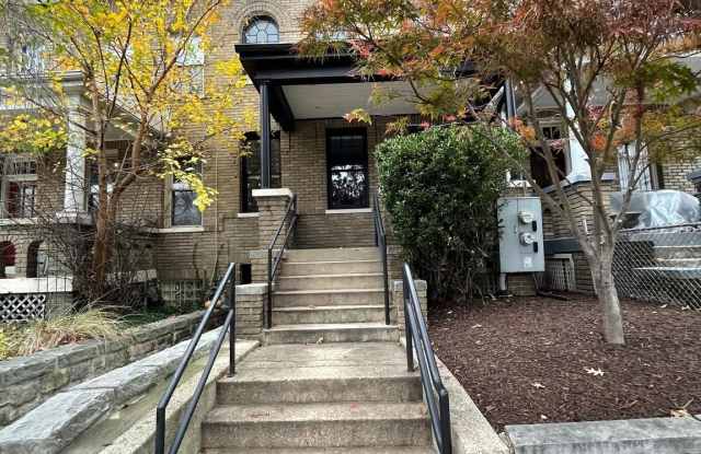 4208 NEW HAMPSHIRE Avenue NW unit: B - 4208 New Hampshire Avenue, Takoma Park, MD 20912