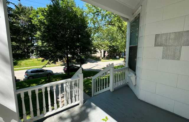 $2,300 | 4 Bedroom, 2 Bathroom Multi Floor House | Cat Friendly* | Available for August 1st, 2027 Move In! Gallery 3