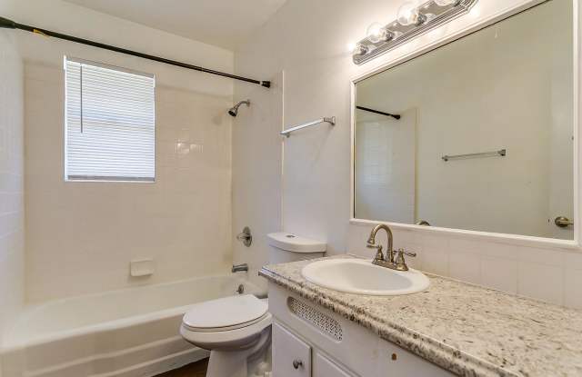5400 Westhaven Drive Gallery 3