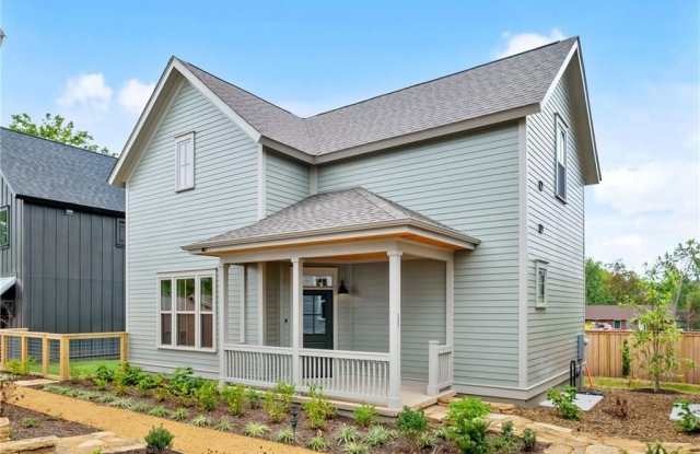 267  E 11th  ST photos photos