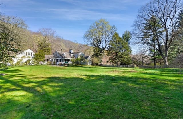 135 Mianus River Road - 135 Mianus River Road, Westchester County, NY 10506