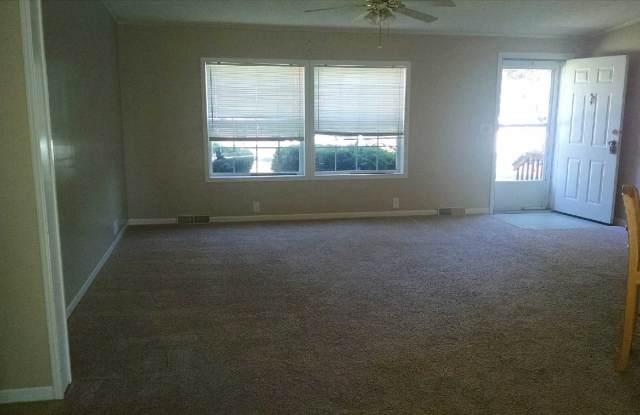 3 bedroom, 2 bath home on Bloomington's Westside Gallery 3