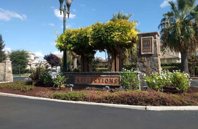 Gated Community Stunner ready to be called home - 1417 Oasis Lane, Patterson, CA 95363