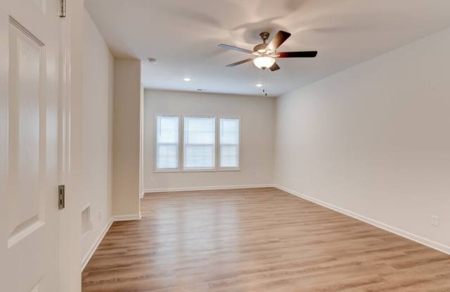 410 East Norton Road Gallery 4