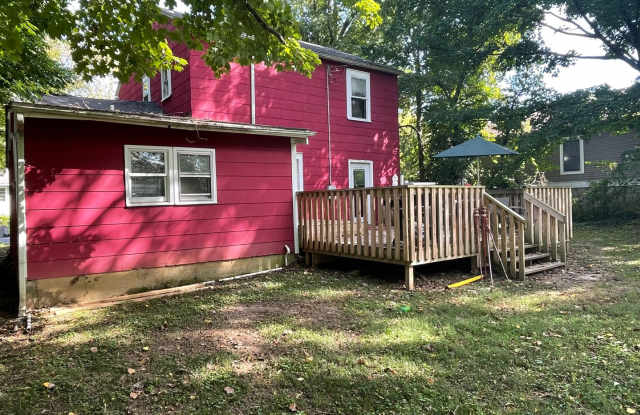 311 N Jefferson - 5Bed/2Bath - Located On-Campus! Gallery 4