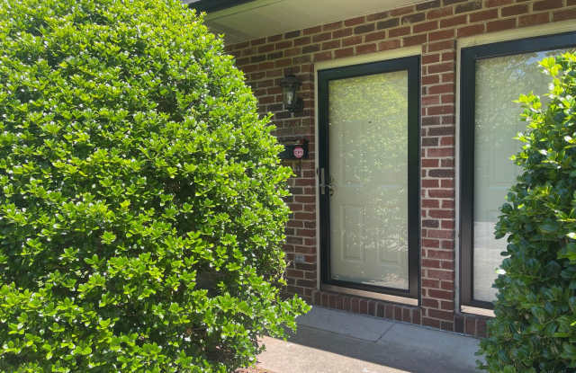 Private 2BD/1.5BA Townhouse in Prime NW Hickory Location – COMING SOON! NO PETS photos photos