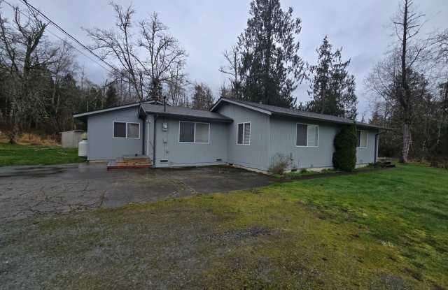 3 Bedroom, 2 Bathroom House, Available Now!!! photos photos