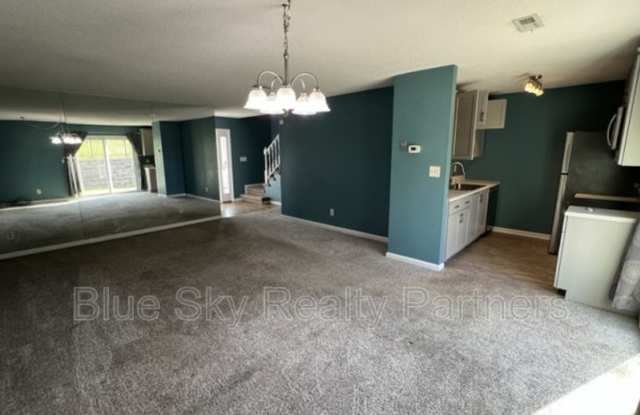 2119 Silverbrook Dr Gallery 4