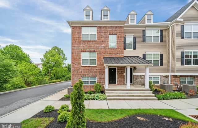 601 PONY Lane photos photos