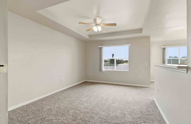 3/2 unit with beautiful water view available now for an annual lease Gallery 4