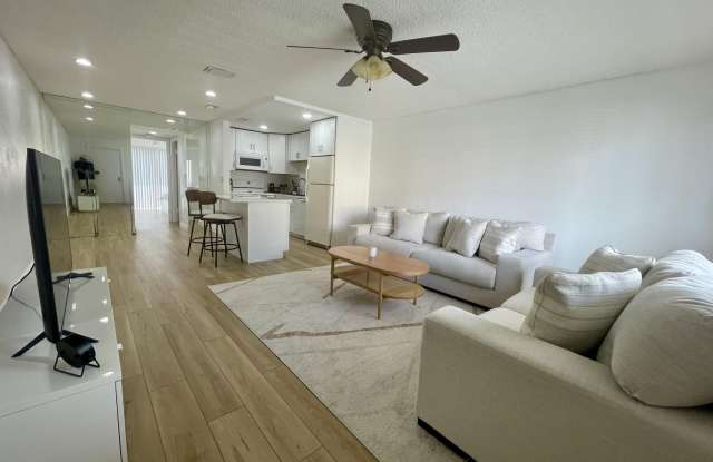 1100 Crystal Lake Drive Gallery 3