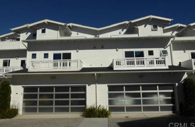 3341 Lincoln St. Gallery 3
