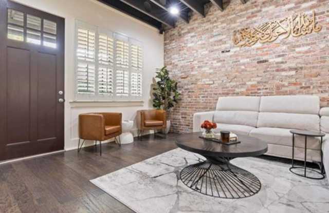 1208 BARRISTERS COURT Gallery 2