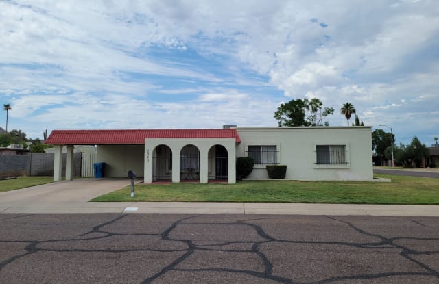 2940 E Dahlia Dr - 2940 East Dahlia Drive, Phoenix, AZ 85032