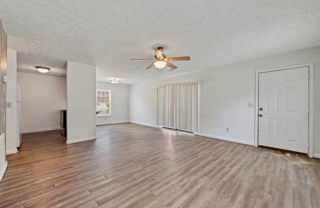 2501 Riverchase Crossing Northeast - 2503 Gallery 4