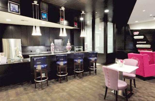 2011 Westheimer Road Gallery 4