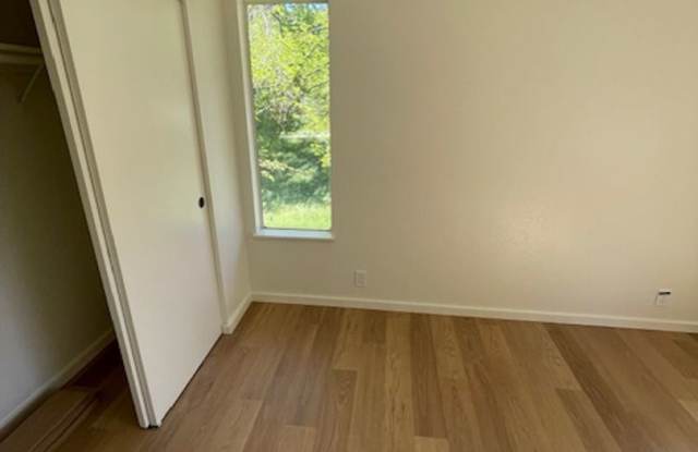 Conveniently located in Downtown Atascadero Gallery 4